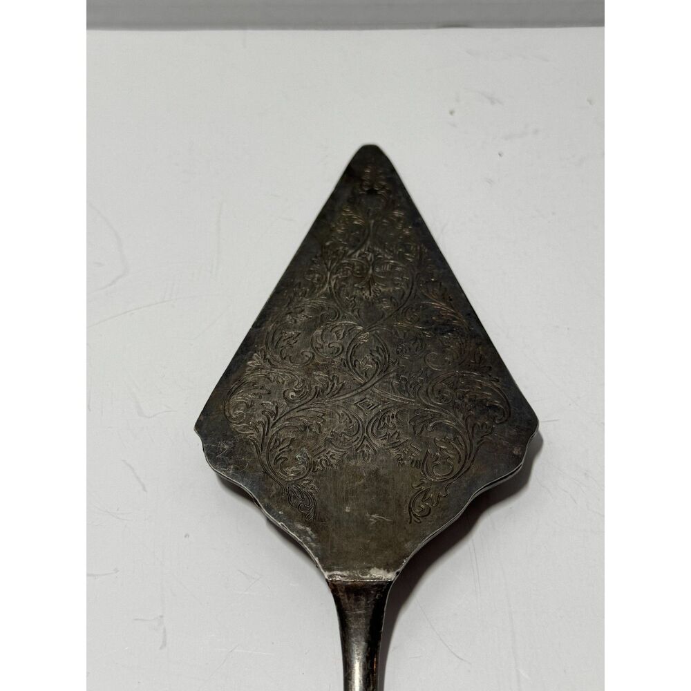Vintage Silverplated Italy Ornate Engraved Floral Pie Cake Server Lifter